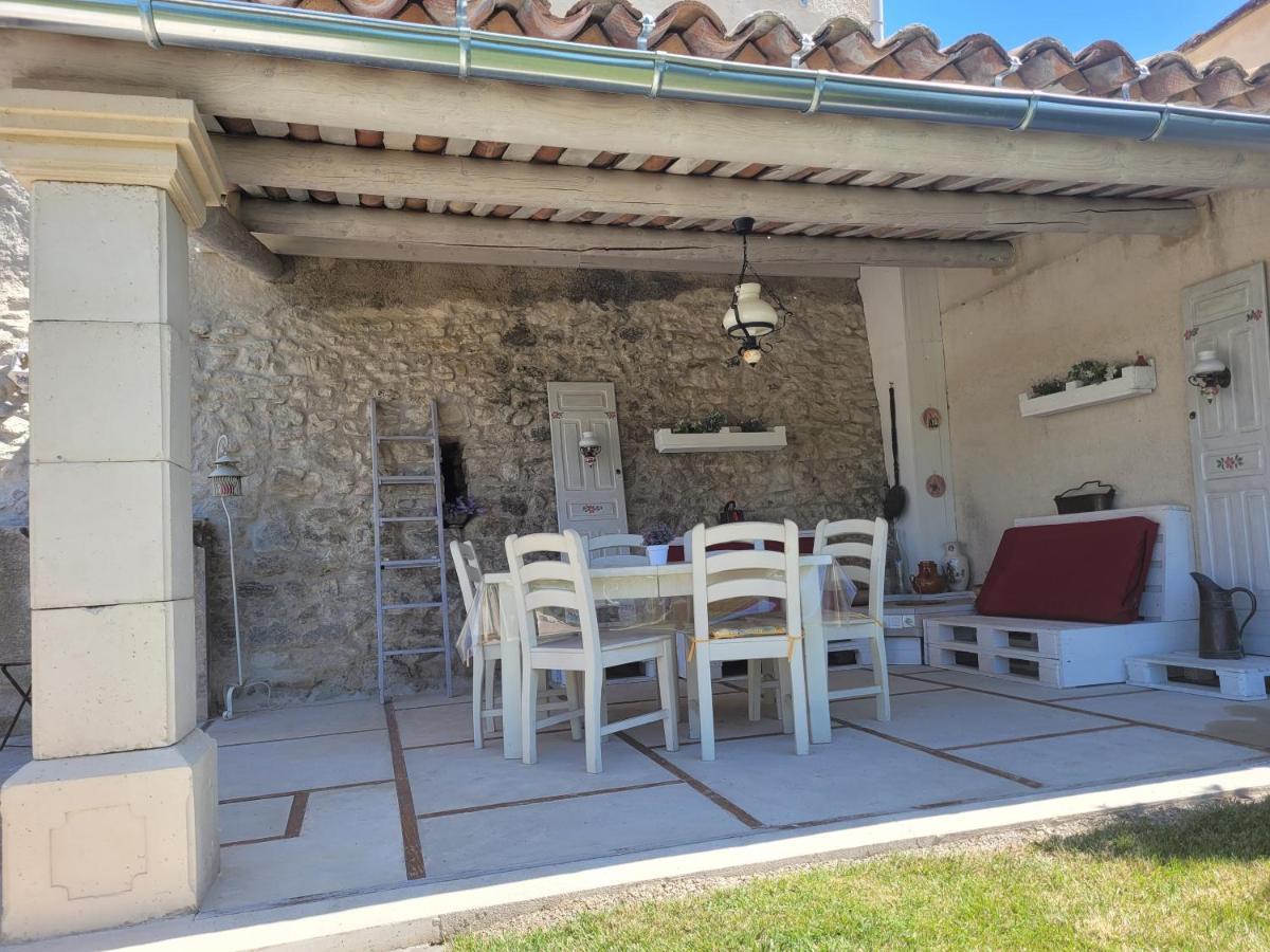 Vila Grange Voutee Avec Jardin Mane  Exteriér fotografie